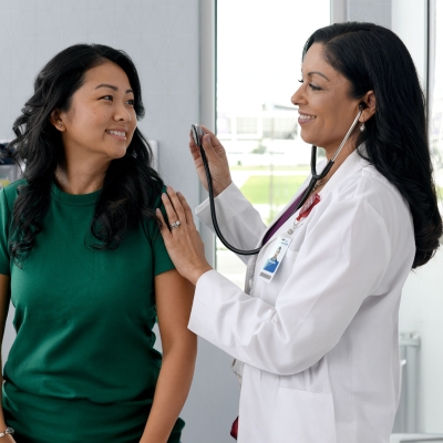 A female patient with her doctor.